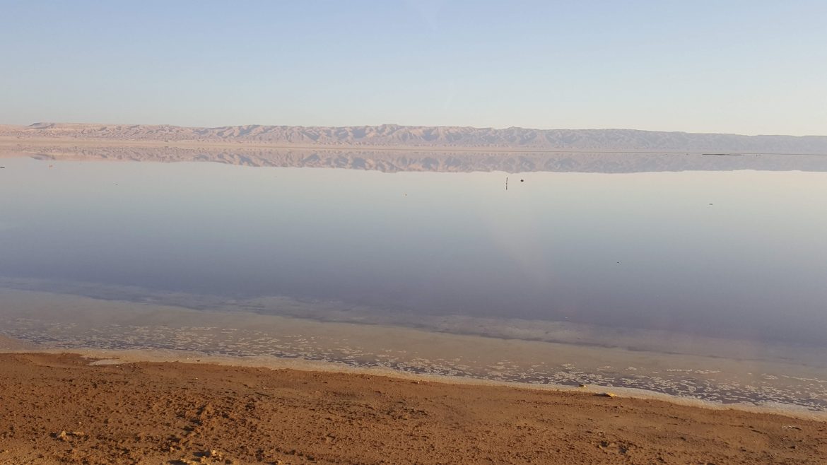 Мираж ли е водата в Соленото езеро в Тунис - Професия Турист